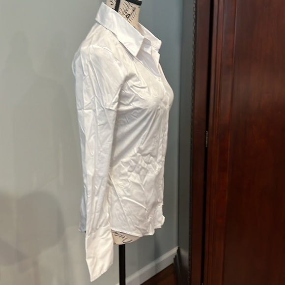 Beautiful fitted shirt from Spain 🇪🇸 never worn still with tags. - Picture 3 of 5